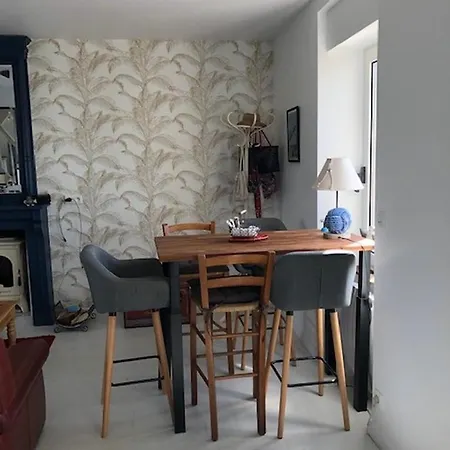 بيت للعطل Maison Face A La *