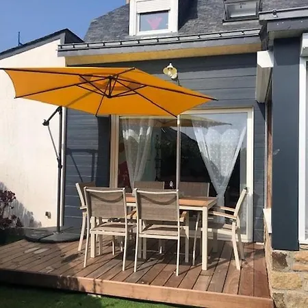Maison Face A La بيت للعطل