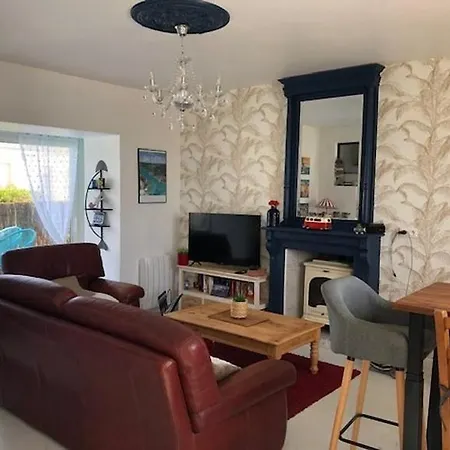 Maison Face A La * Étel