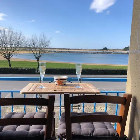 Maison Face A La بيت للعطل Étel